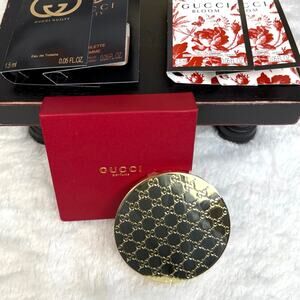 Gucci gold GG beauty parfums double mirror NEW